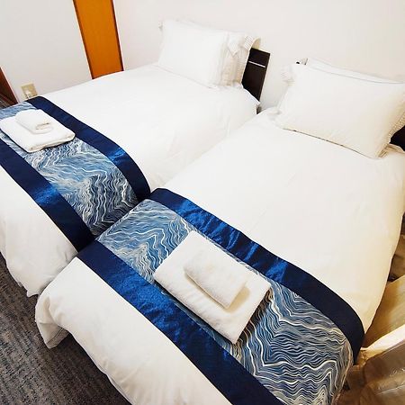 Rosenheim Tokyo Shinjuku Hotell Exteriör bild
